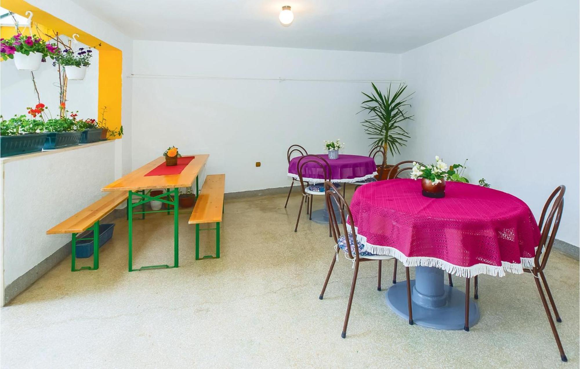 Beautiful Apartment In Omis With Wifi Εξωτερικό φωτογραφία