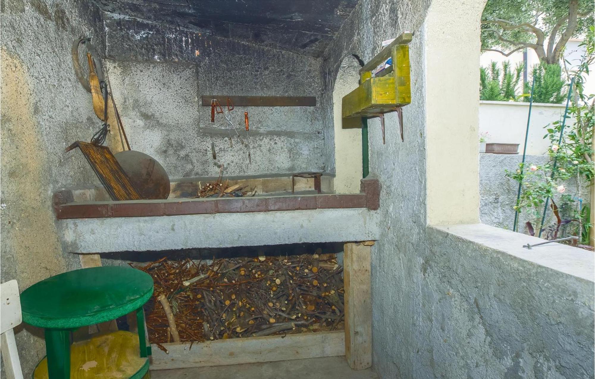 Beautiful Apartment In Omis With Wifi Εξωτερικό φωτογραφία