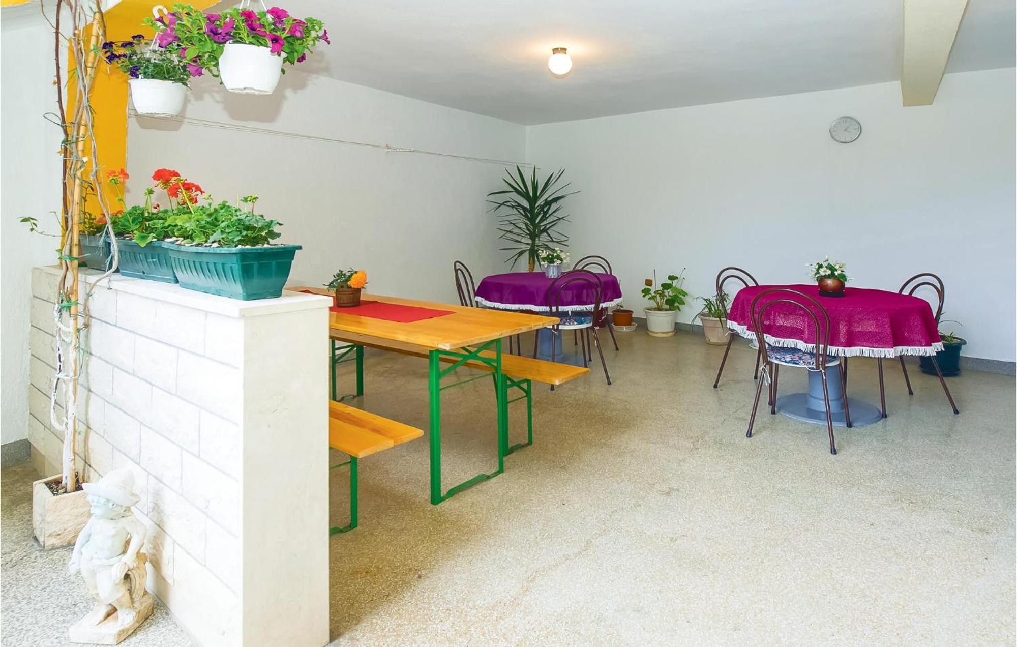 Beautiful Apartment In Omis With Wifi Εξωτερικό φωτογραφία